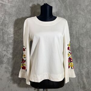 Ann Taylor Ponte Shirt Women’s Small white embroidered  Flare Sleeve exposed zip